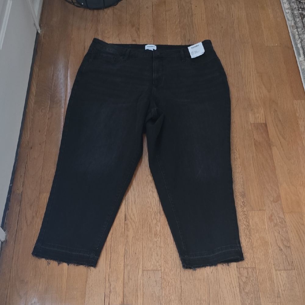 SONOMA BRAND WOMEN'S PLUS SIZE BLACK DISTRESSED JEANS SIZE 18W